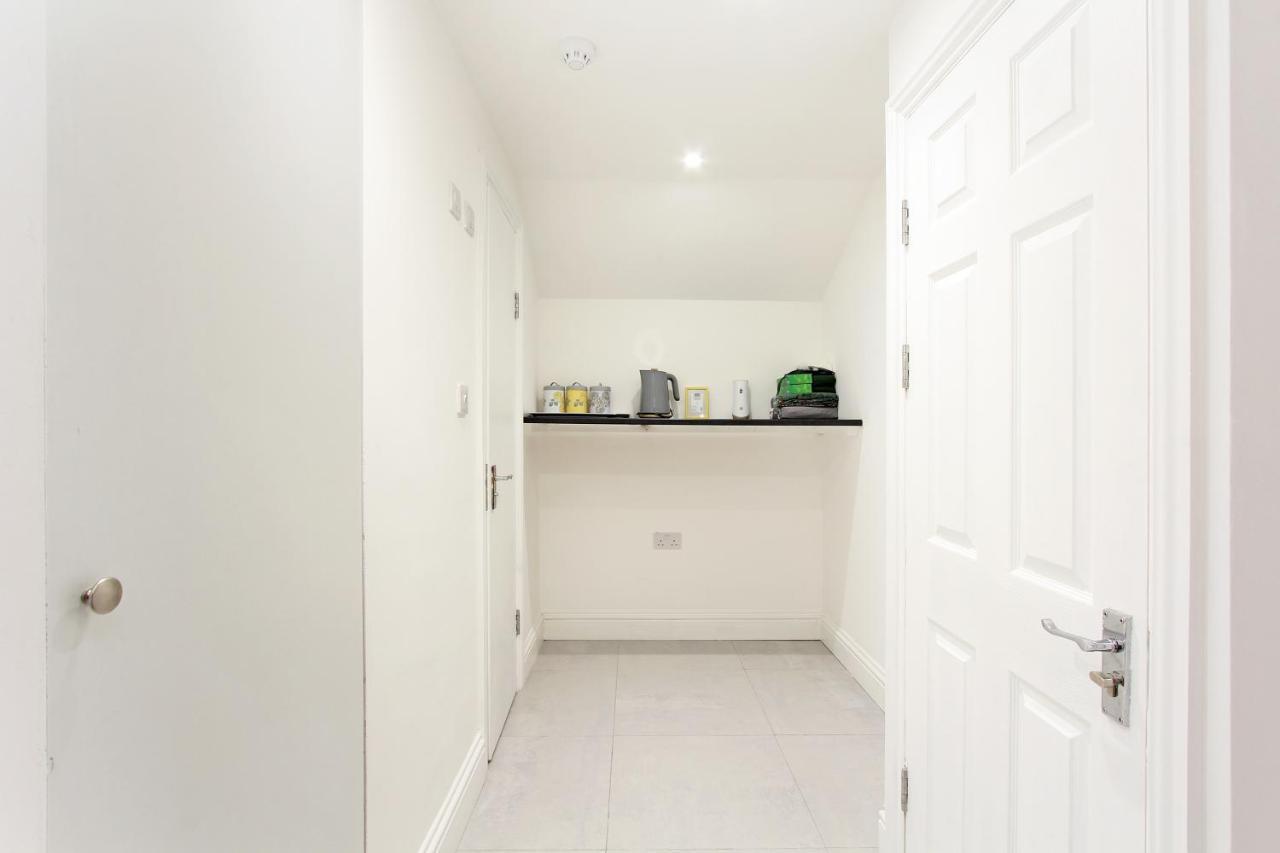 Splendid Flat In Kensington Olympia Appartement Londen Buitenkant foto