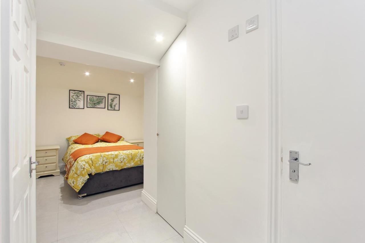 Splendid Flat In Kensington Olympia Appartement Londen Buitenkant foto